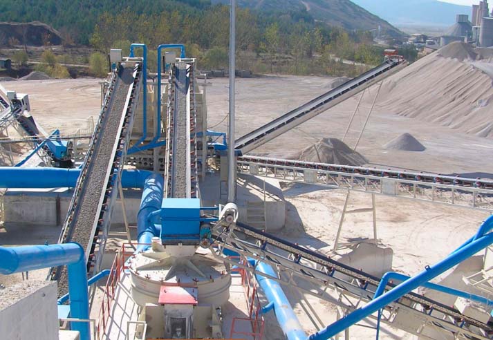 大型礦石機械制砂生產線.jpg 大型礦石機械制砂生產線.jpg