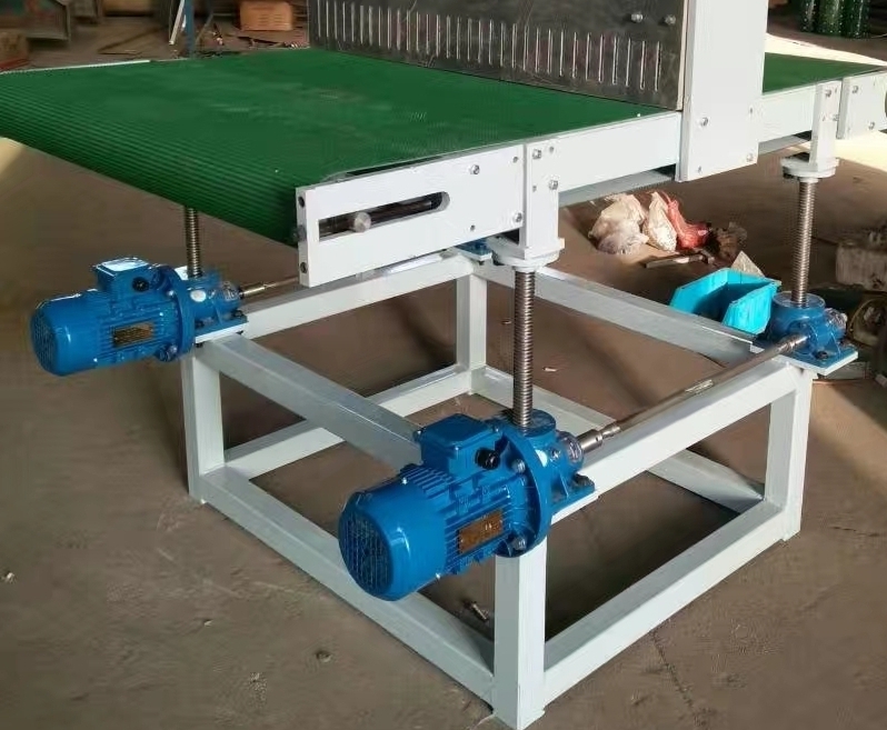 砂光機配套的重慶帶式輸送機.jpg 砂光機配套的重慶帶式輸送機.jpg