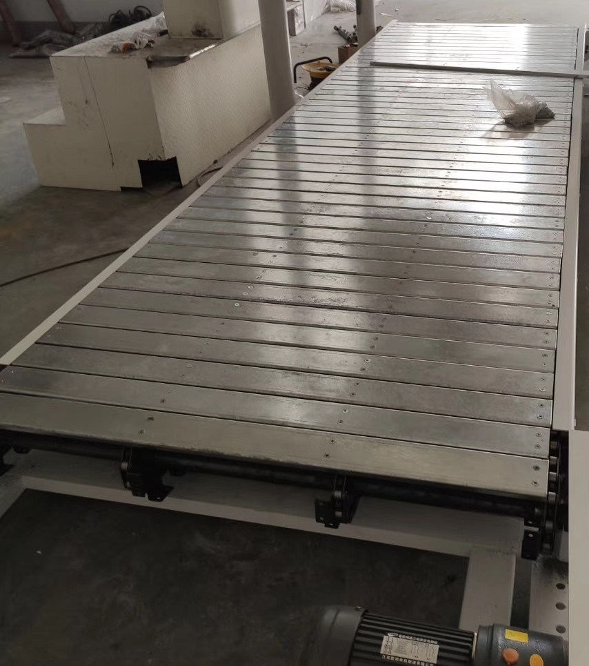 鏈板輸送機(jī)8.jpg 鏈板輸送機(jī)8.jpg