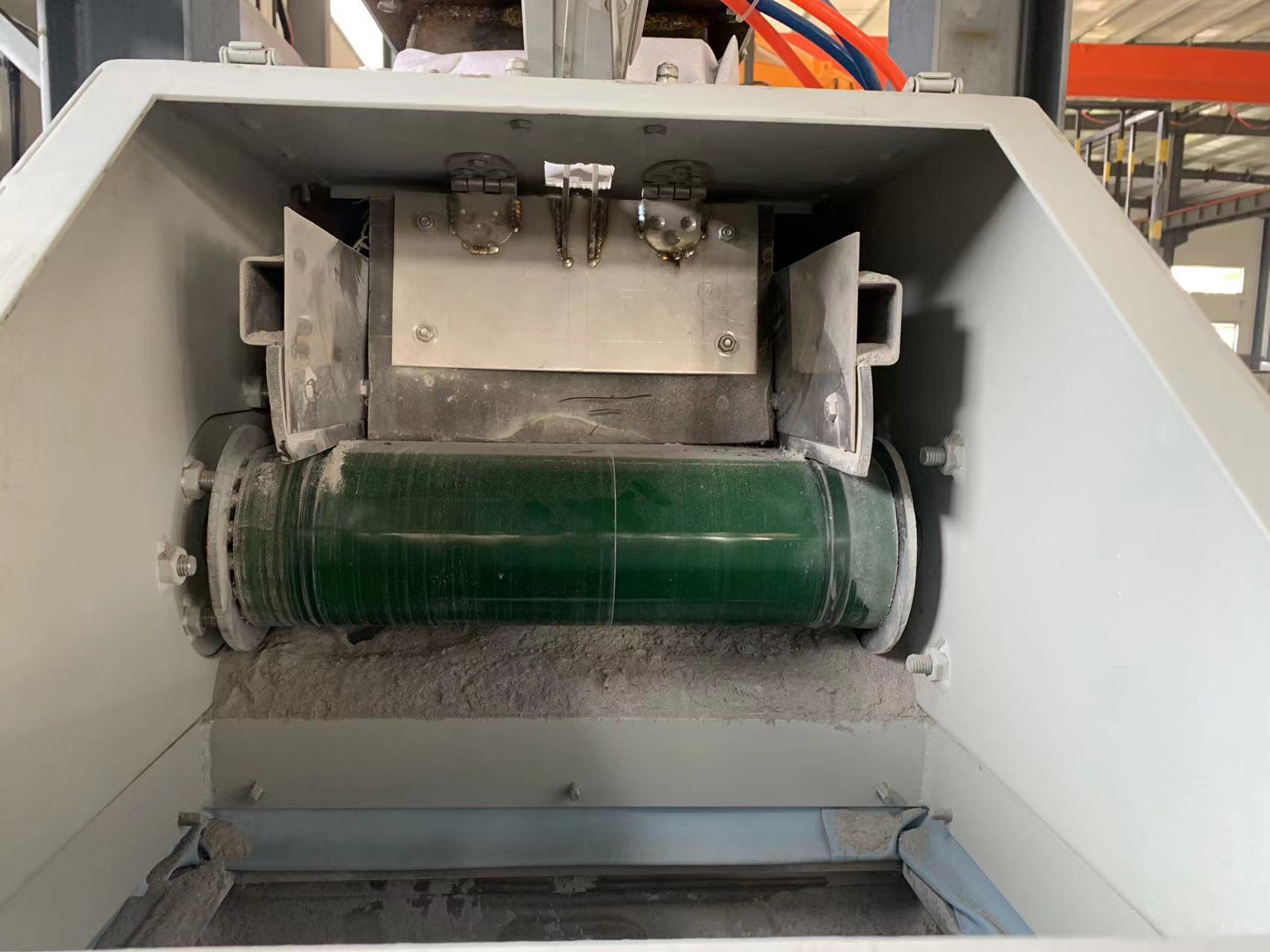 青海皮帶輸送機,青島樂途行工業設備有限公司.jpg 青海皮帶輸送機,青島樂途行工業設備有限公司.jpg